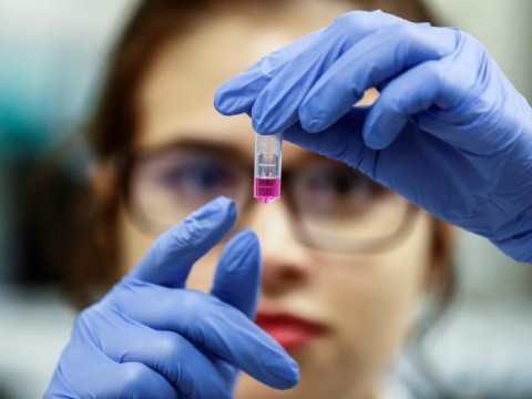 Gobierno espa&ntilde;ol autoriza el primer ensayo cl&iacute;nico en humanos de una vacuna anticovid