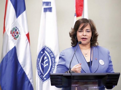 Contrataciones P&uacute;blicas dice muchos de los procedimientos del COE no estaban claros