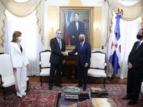 Abinader designa tres comisiones y revela lo tratado con Danilo Medina