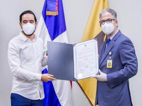 JCE entrega certificados a diputados electos 