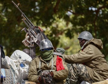Insurgentes en Mal&iacute; arrestan al presidente y al primer ministro del pa&iacute;s