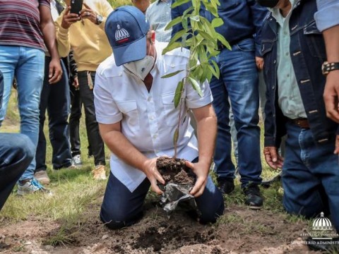 Gobierno auditar&aacute; incentivo a tierras agr&iacute;colas porque "muchos que nunca han visitado el campo se benefician del programa"
