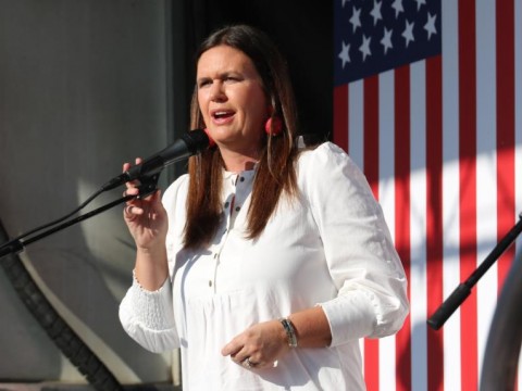 Exportavoz de Trump Sarah Sanders, elegida gobernadora de Arkansas
