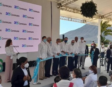 Abinader inaugura parque de energ&iacute;a solar que aportar&aacute; 50 megavatios