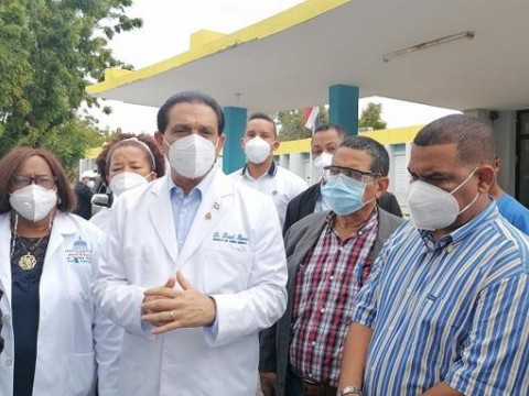 Ministro de Salud P&uacute;blica dice necesita vacunar 49,000 personas para liberar de COVID a Barahona