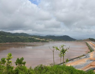 Sigue controversia por presa de cola en Pueblo Viejo propiedad de la Barrick  