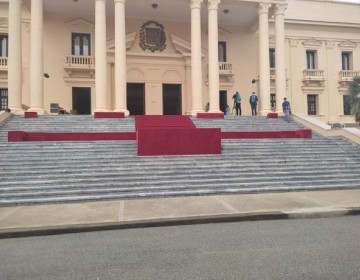 Dan ultimos detalles al escenario donde Abinader hablar&aacute; sobre primer a&ntilde;o de gesti&oacute;n