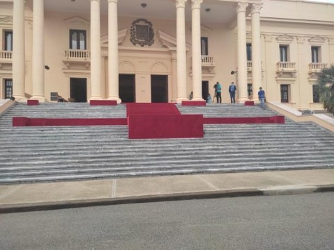 Dan ultimos detalles al escenario donde Abinader hablar&aacute; sobre primer a&ntilde;o de gesti&oacute;n