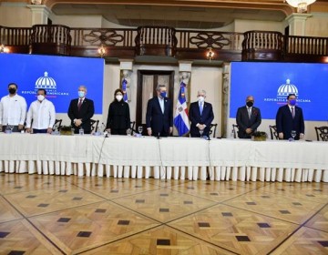 Presidente Abinader dice nueva Ley de Aduanas da mayor seguridad jur&iacute;dica a comerciantes