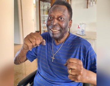 El astro brasile&ntilde;o Pel&eacute; comparte su nueva imagen para tranquilizar a seguidores sobre su salud