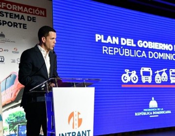 Hugo Beras anuncia habr&aacute; corredores de autobuses en Santiago; presenta avances en el Plan de Movilidad