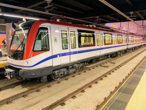 Retrasos en Metro de Santo Domingo incomoda a usuarios