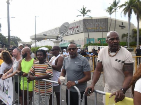 Pocas personas asistieron al Carnaval de Distrito Nacional
