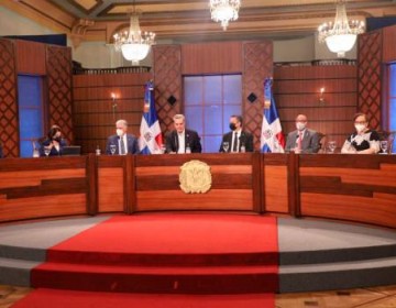 Conozca los nuevos cinco jueces del TSE
