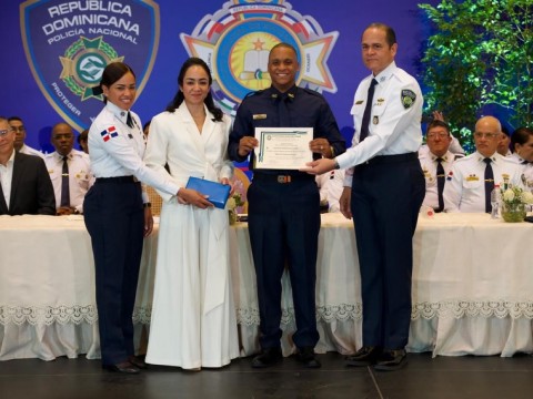 Transformaci&oacute;n policial fortalece la seguridad ciudadana con 2,372 nuevos agentes