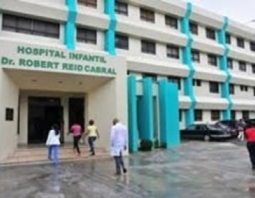 Jefe de cuidados intensivos del hospital Robert Reid est&aacute; ingresado por COVID-19