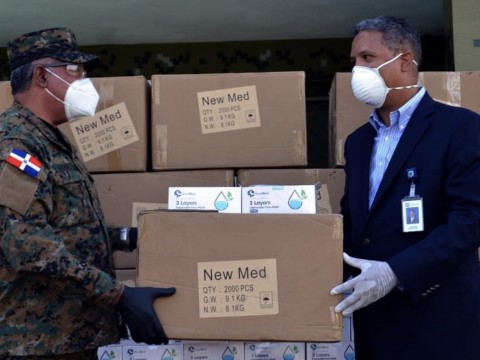 Banco Popular dona 25,000 mascarillas al ej&eacute;rcito dominicano 