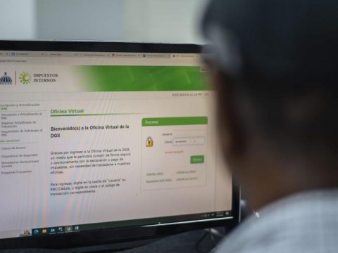 Contribuyentes citan desaf&iacute;os para "darse de baja" en la DGII
