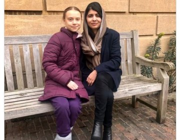 Greta Thunberg se reune con el premio nobel de la Paz Malala Yousafzai,