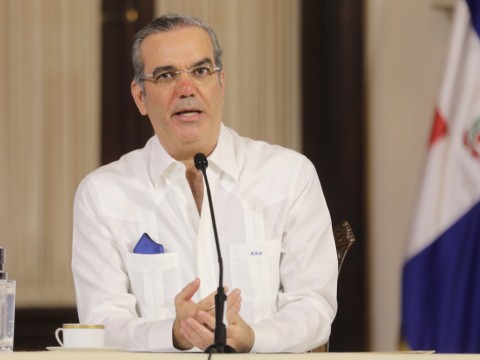Abinader: Es imposible volver al confinamiento por el COVID