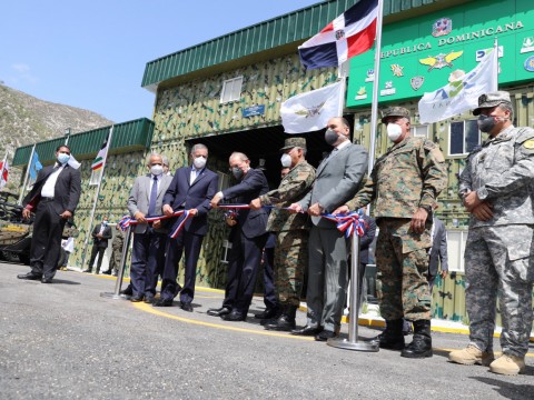 Danilo Medina entrega Fuerza de Tarea Conjunta e Interagencial en Jiman&iacute;