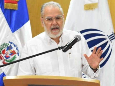  Miguel Ceara Hatton: Inversi&oacute;n y exportaciones fueron las fuerzas motoras de la econom&iacute;a de RD