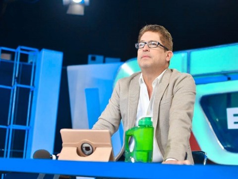 Comunicador Iv&aacute;n Ruiz da positivo al COVID-19