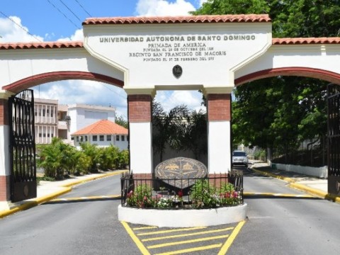 UASD garantiza disponibilidad de secciones para sus 200 mil estudiantes