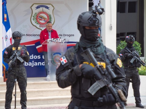Autoridades incautan 918 paquetes de presunta coca&iacute;na en puerto Caucedo
