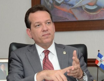 Nuevo ministro de Industria y Comercio propone un software para calcular los precios de los combustibles