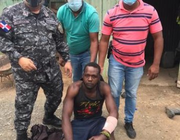 Apresan haitiano acusado de matar compatriota y violar a la esposa de &eacute;ste