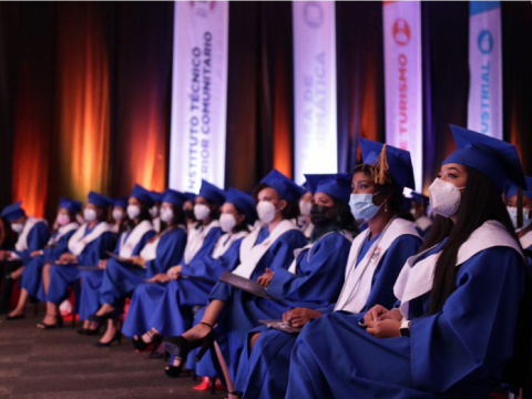 ITSC grad&uacute;a 438 nuevos t&eacute;cnicos superiores