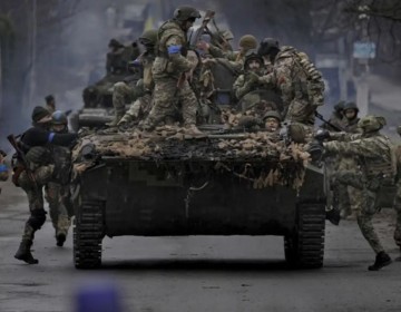 Rusia dice que est&aacute; "fortificando" la pen&iacute;nsula anexionada de Crimea