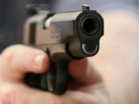 Matan hombre, hieren joven e incendian vivienda en confuso incidente en Barahona