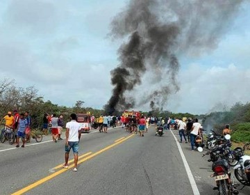 Suben a 11 los muertos por incendio de cami&oacute;n cisterna en Colombia