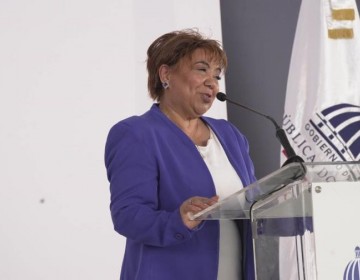 El Minerd promueve la formaci&oacute;n de "trabajadores sociales escolares" para enfrentar violencia