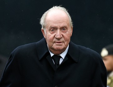El rey Juan Carlos comunica a su hijo su decisi&oacute;n de abandonar Espa&ntilde;a