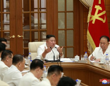 Kim Jong-un reaparece en p&uacute;blico despu&eacute;s de la ola de rumores que afirmaban que estaba en coma