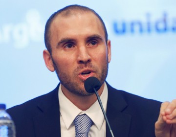 El Ministro de Econom&iacute;a de Argentina afirma que el pa&iacute;s logr&oacute; reestructurar el 99 % de la deuda con los bonistas
