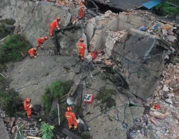 Suben a 21 los muertos tras terremoto de magnitud 6,8 en el centro de China