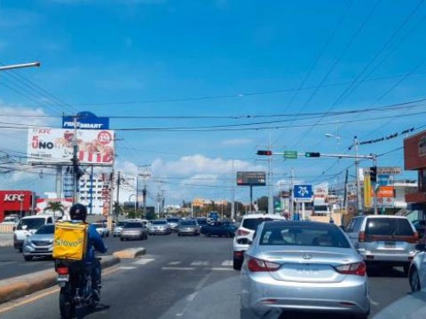 Santo Domingo Este el municipio con m&aacute;s contagios de COVID-19 y donde menos se respeta la cuarentena 