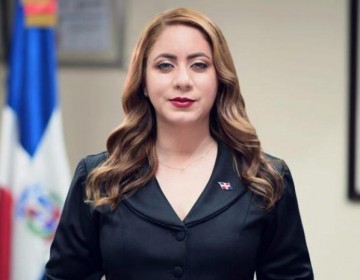 Directora de &ldquo;Sup&eacute;rate&rdquo;, Gloria Reyes, dice cambio tarjeta retrasa suplir familias reciben ayudas