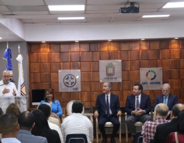 Periodista espa&ntilde;ol llama a cuidarse de la IA y de creadores de noticias falsas