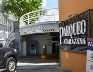 De 20 parqueos anunciados, tan solo hay uno construido