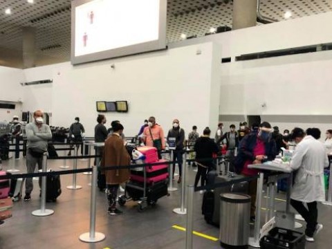 Pasajeros dominicanos cambian vuelos por falta de pruebas PCR para entrar a EE.UU