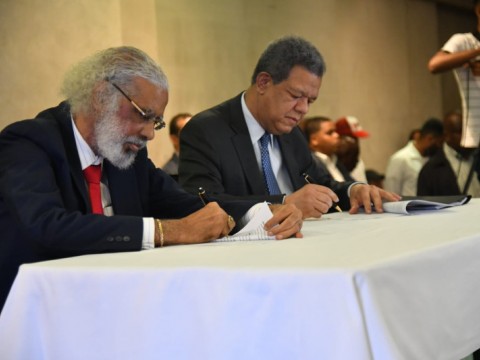 Fuerza del Pueblo y Movimiento Rebelde sellan un pacto de alianza electoral