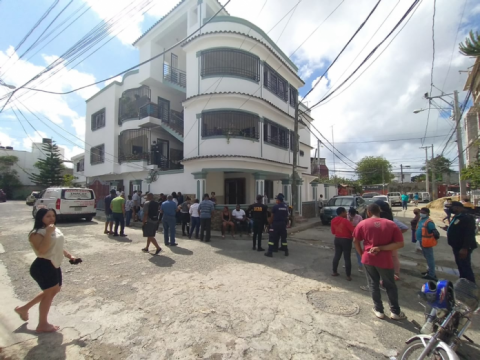 Video capt&oacute; a madre de joven calcinada llevarse a la beb&eacute; horas antes y cubierta con una manta
