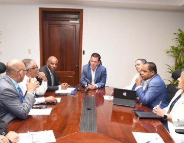 Diputados revisan ley de tr&aacute;nsito y piden a Intrant aplicarla y fiscalizar