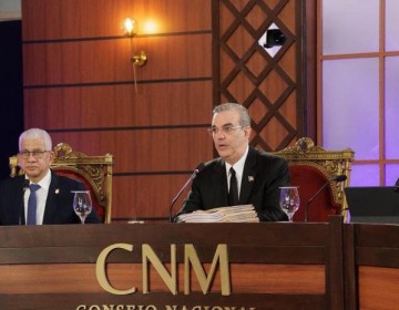 Consejo de la Magistratura entrevista a otros 21 aspirantes al TC