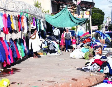 Negocios informales bloquean y arrabalizan espacios p&uacute;blicos del Gran Santo Domingo
